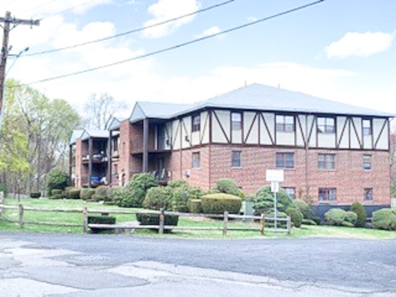 Primary Photo - 89 Elmwood Park