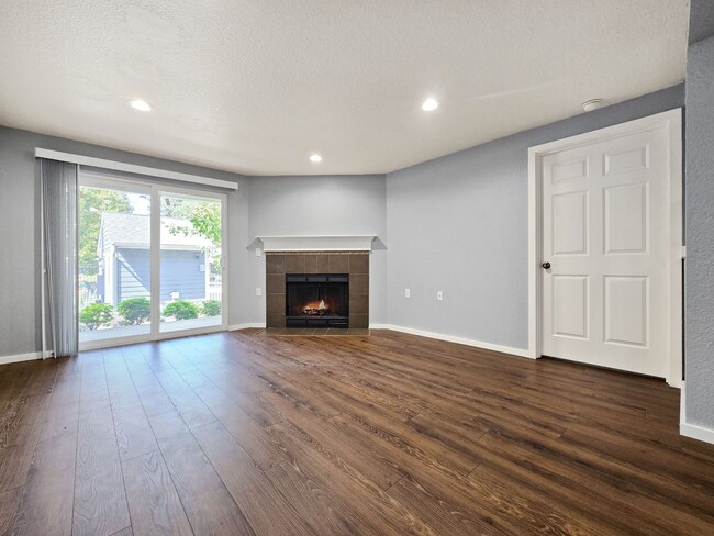 Foto del edificio - Exceptional Rental Opportunity!