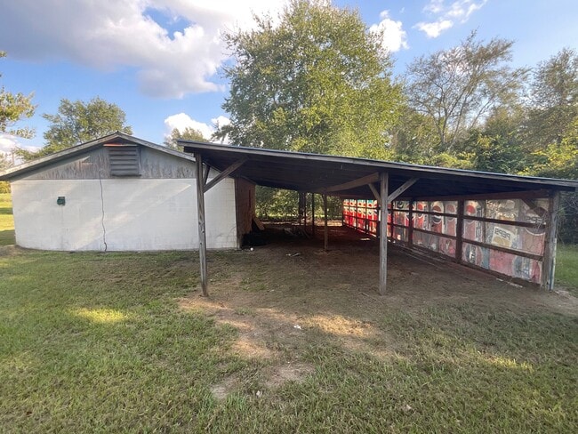 Building Photo - 2136 Georgia 18 E