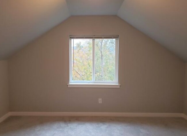 Foto del edificio - 2805-2807 Undine Street