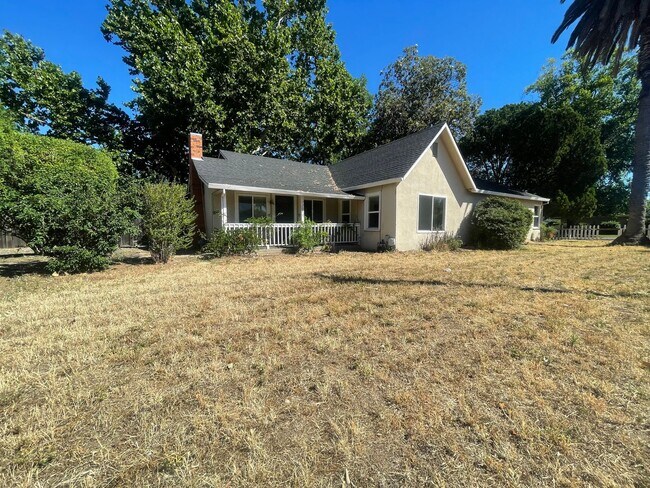 Foto del edificio - 3bd 1ba