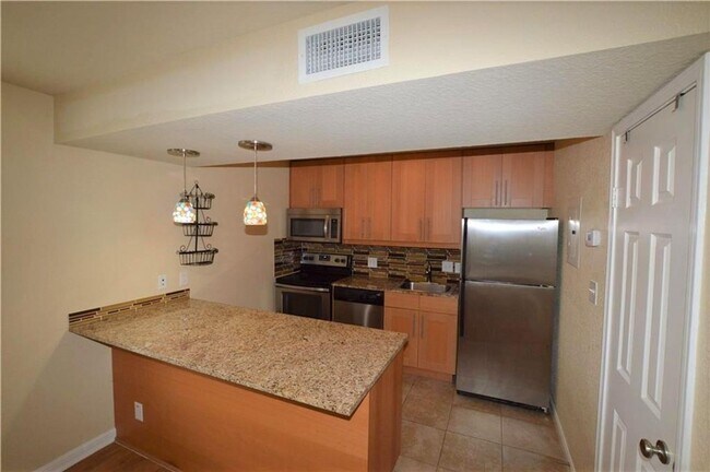 Building Photo - Beautiful 1/1 Allendale Condo