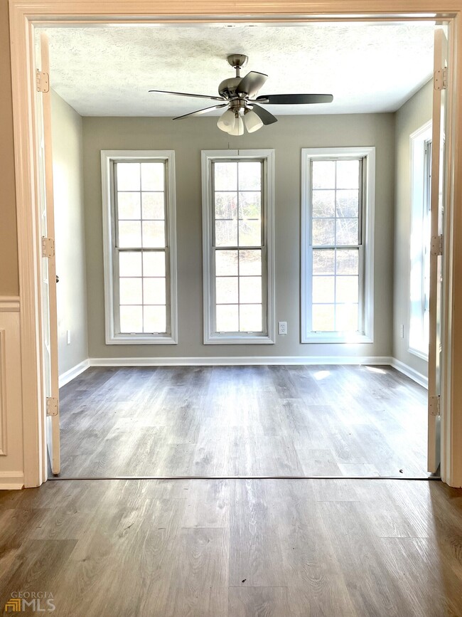 Building Photo - 5455 Forest Falls Dr