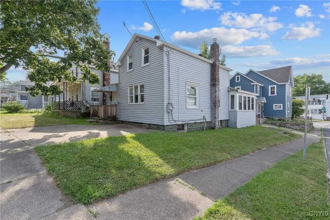 Building Photo - 148 W Cayuga St