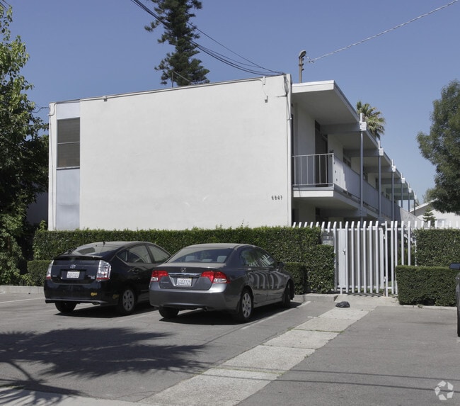 Building Photo - 6847 Radford Ave