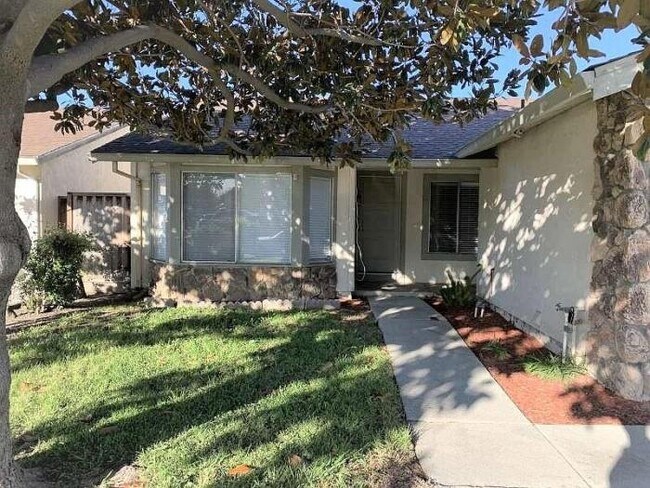 Building Photo - 4 bedroom in Milpitas CA 95035
