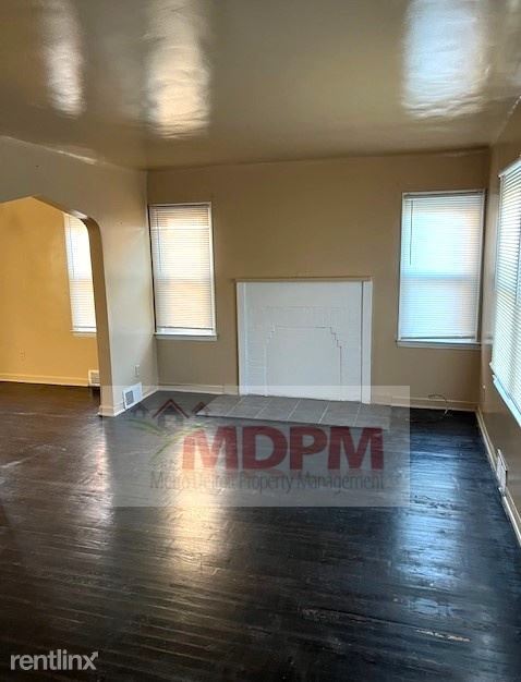 Building Photo - 3 br, 1 bath House - 15686 Saratoga St