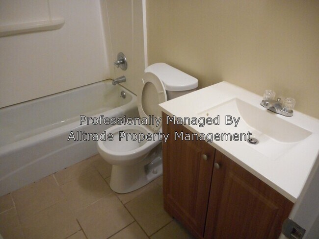 Foto del edificio - 828 Glen Hollow Dr