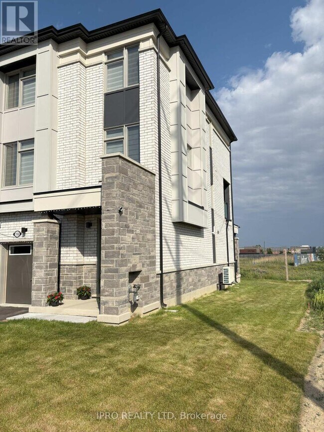 Building Photo - 132 Keppel Cir