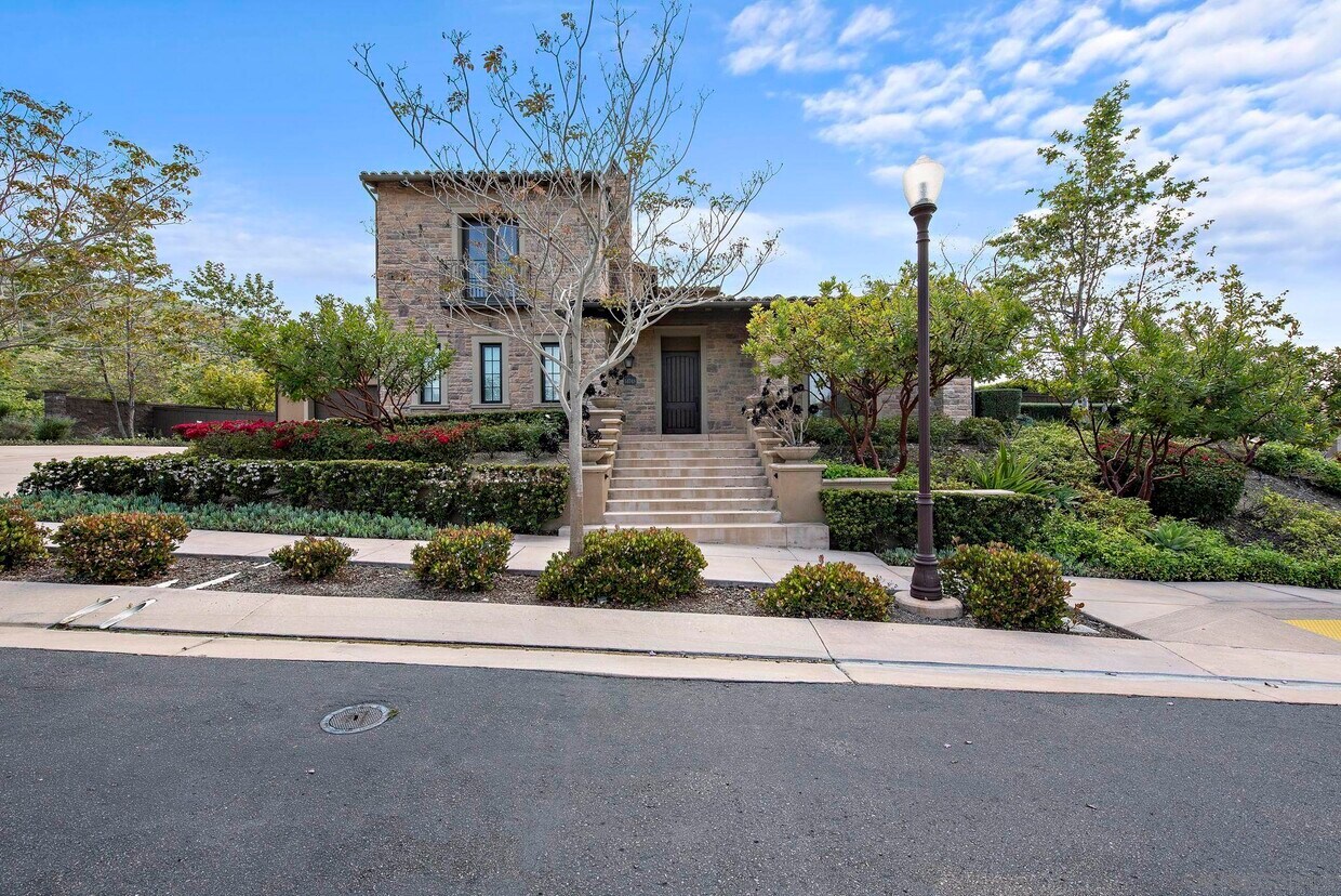 Primary Photo - 14748 Valle Del Sur Ct