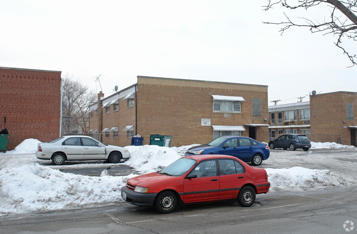 10537 Crown Rd, Franklin Park, IL 60131 Apartments in Franklin Park