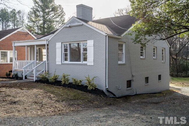 Building Photo - 520 E Geer St