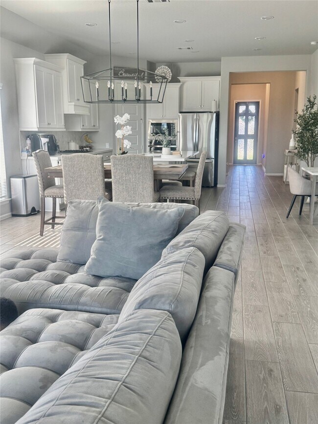 Foto del edificio - 31443 Splitting Willow Ln