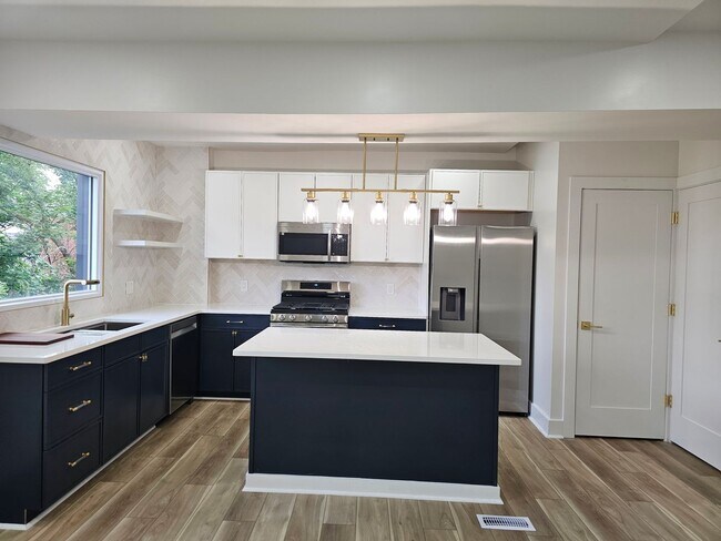 Foto del edificio - Amazing 3 bedroom 2.5 bath House for Rent ...