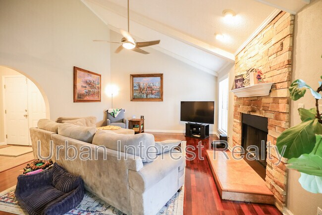 Foto del edificio - 321 Cypress St