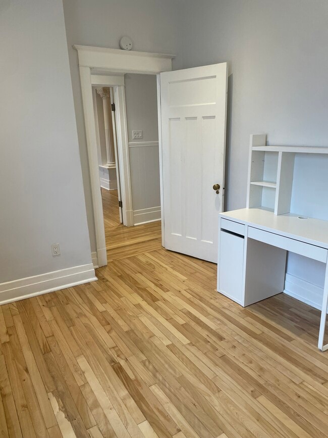 Photo du bâtiment - 451 Rue Saint-Roch