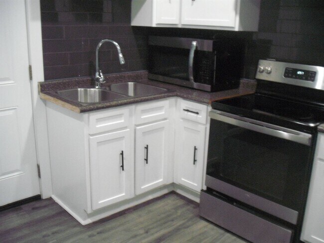Foto del edificio - 1793 Steiner Ave SW