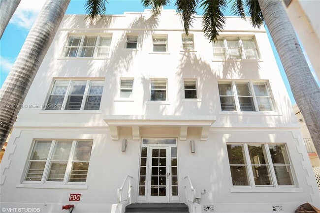 Building Photo - 1027 Pennsylvania Ave
