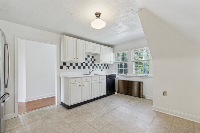 Foto del edificio - Renovated 2-Bed Carriage Home with Private...