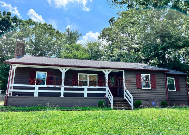 Foto del edificio - House 542 Briarwood Cir, Hopewell, VA 2386...