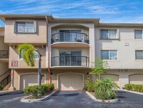 Building Photo - 500 Crestwood Ct N