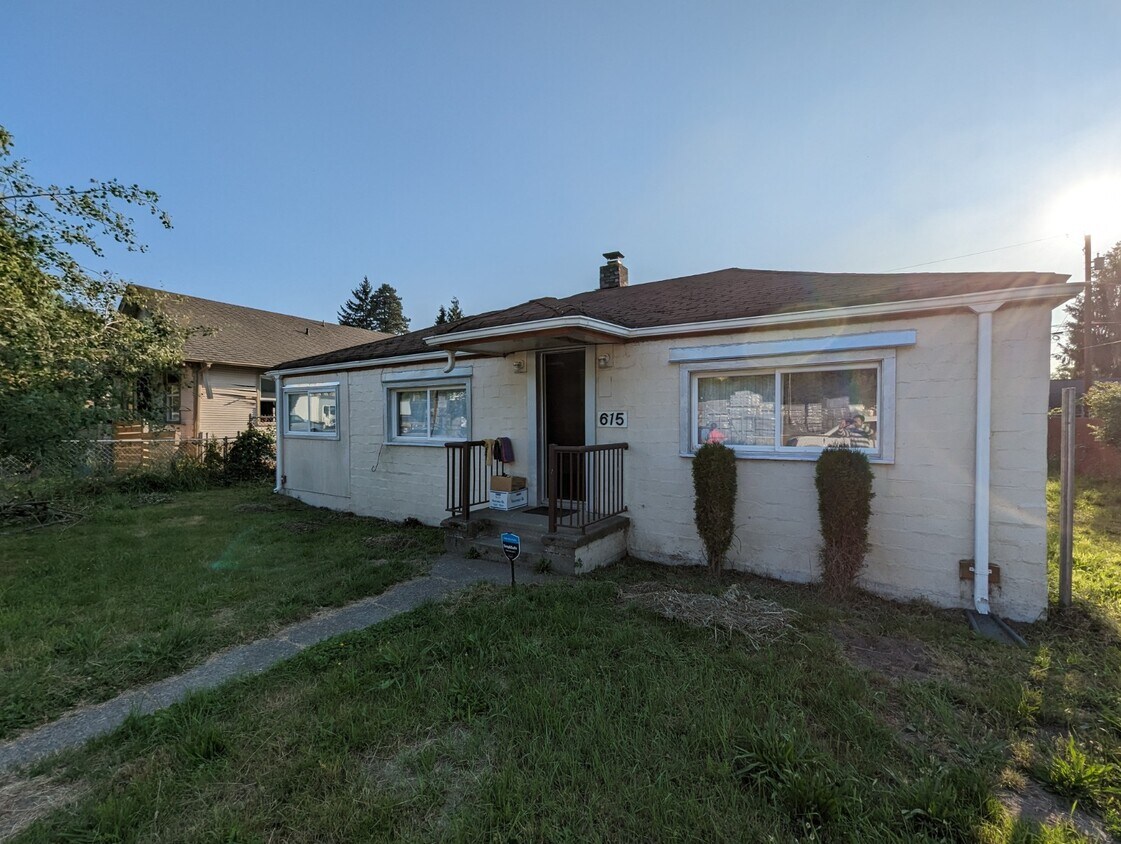 Primary Photo - 615 Bridges Ave S