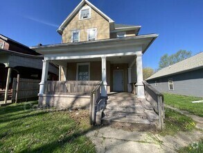 Building Photo - 121 Gilbert Ave