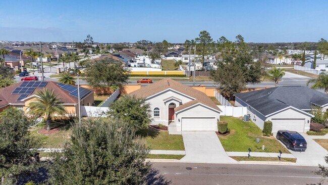 Foto del edificio - 518 Highland Meadows St