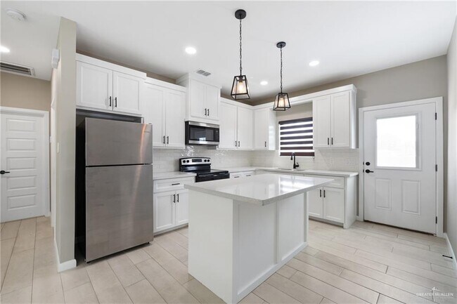 Foto del edificio - 9 N Hester St