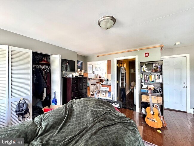 Foto del edificio - 2228 Fairmount Ave