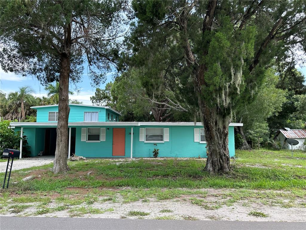 Foto principal - 3805 7th Ave W