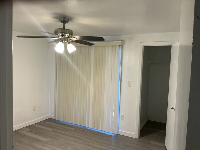 Foto del edificio - 722 SW 70th Terrace