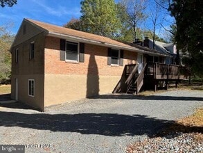 Building Photo - 180 Penn Forest Trail