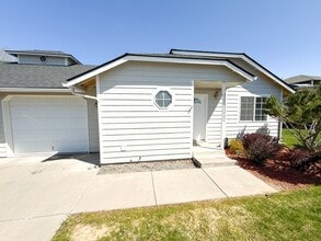 Building Photo - 5542 Glenridge Wy