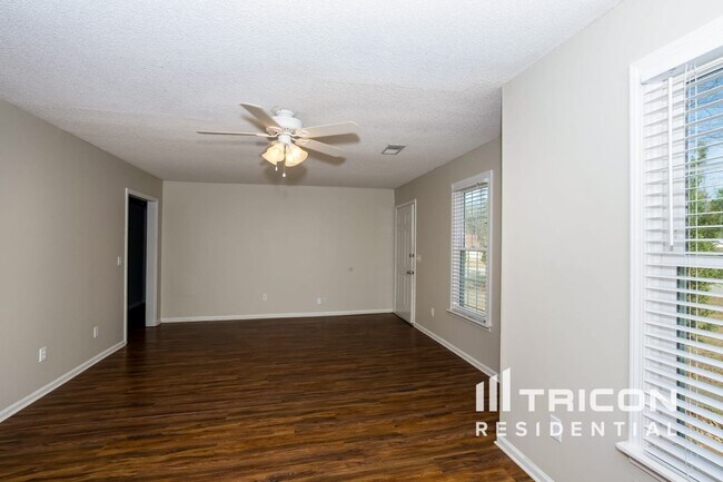 Foto del edificio - 516 Kenton Dr