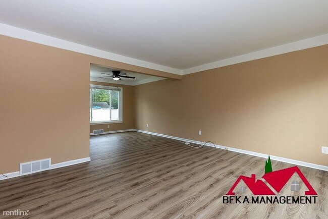 Building Photo - 2 br, 1 bath House - 26205 Coolidge Hwy