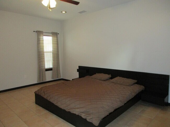 Foto del edificio - 15309 Gypsy Street