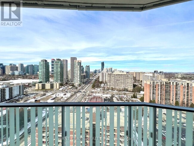 Building Photo - 1 Fairview Rd E