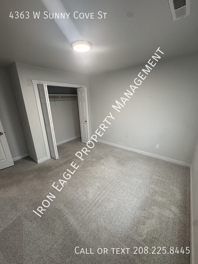 Foto del edificio - 4363 W Sunny Cove St