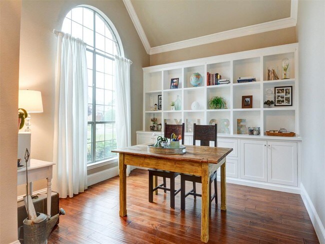 Foto del edificio - 816 Moss Cliff Cir