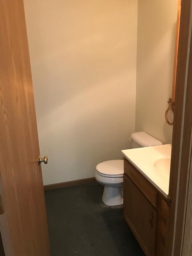 Half bath - 218 Southern Dr