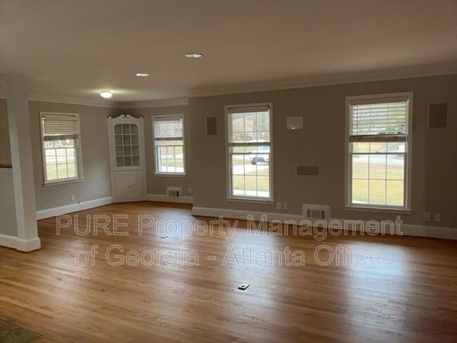 Foto del edificio - 3062 Octavia Pl