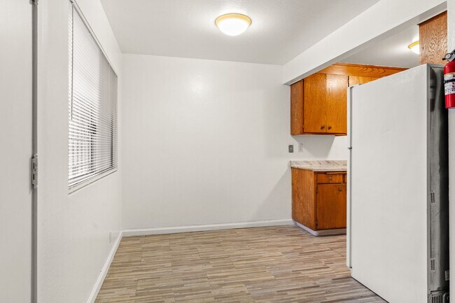 Building Photo - 2674 Parker Ave