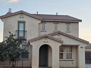 Building Photo - 80575 Stortford Avenue