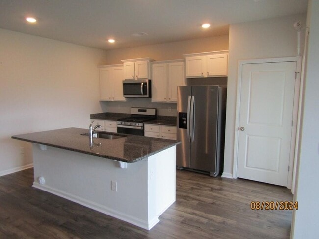 Building Photo - 2155 Ainsley Dr