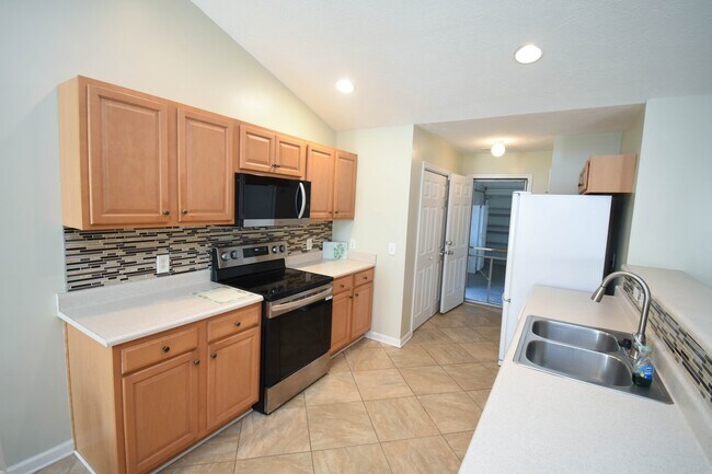 Foto del edificio - 717 W Perry Rd