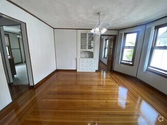 Building Photo - 124 Willis Ave
