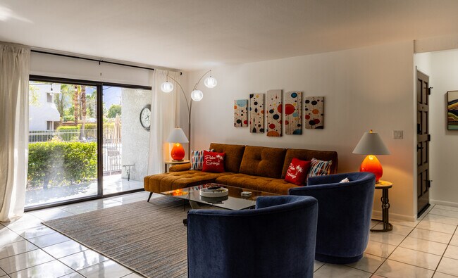 Foto del edificio - 3155 E Ramon Rd