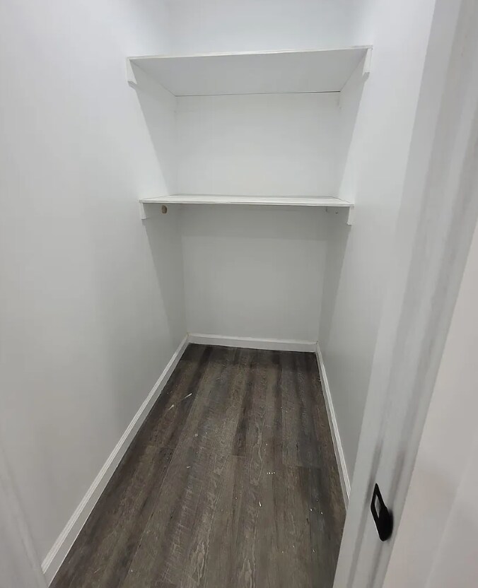 Foto del edificio - 428 W 7th St