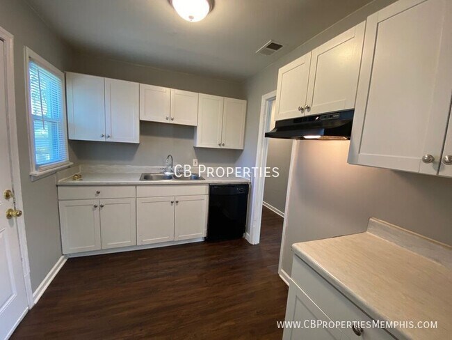 Building Photo - 4103 Wilmette Ave